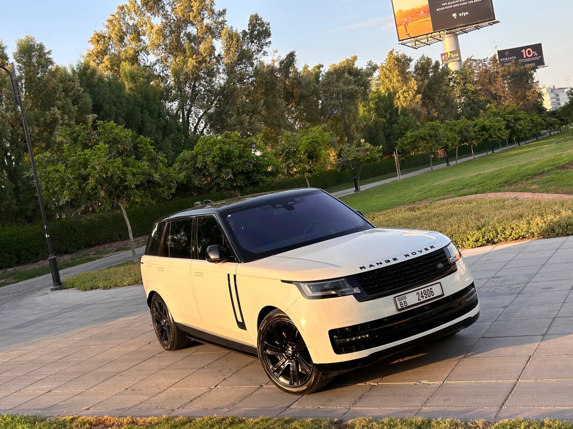 Range Rover vogue 2024 Rental Dubai - Main View