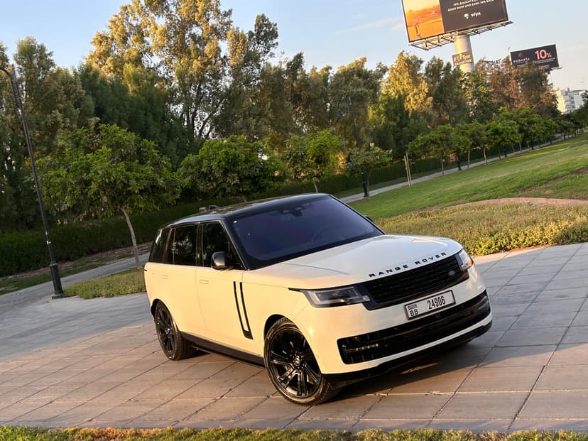 Range Rover vogue 2024 Rental Dubai - Main View