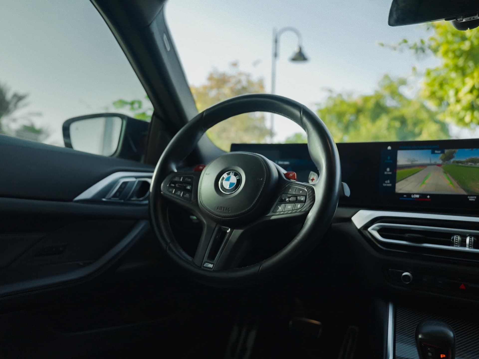 BMW M4 Competition 2025 huren Dubai - Detailweergave