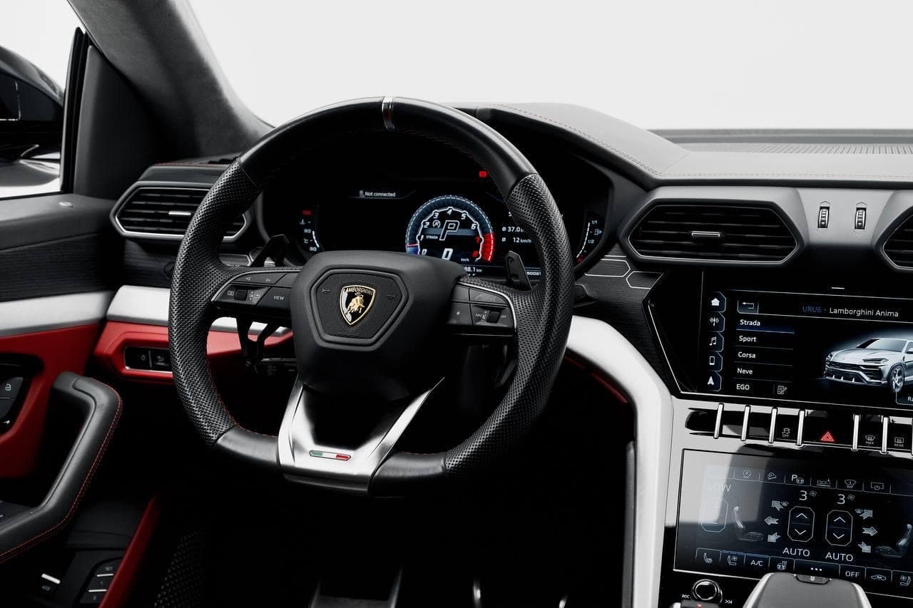 LAMBORGHINI Lamborghini Urus 2023 Rental Dubai - Detail View