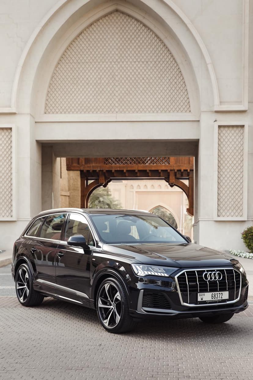 Audi Q7 2021 Rental Dubai - View 5
