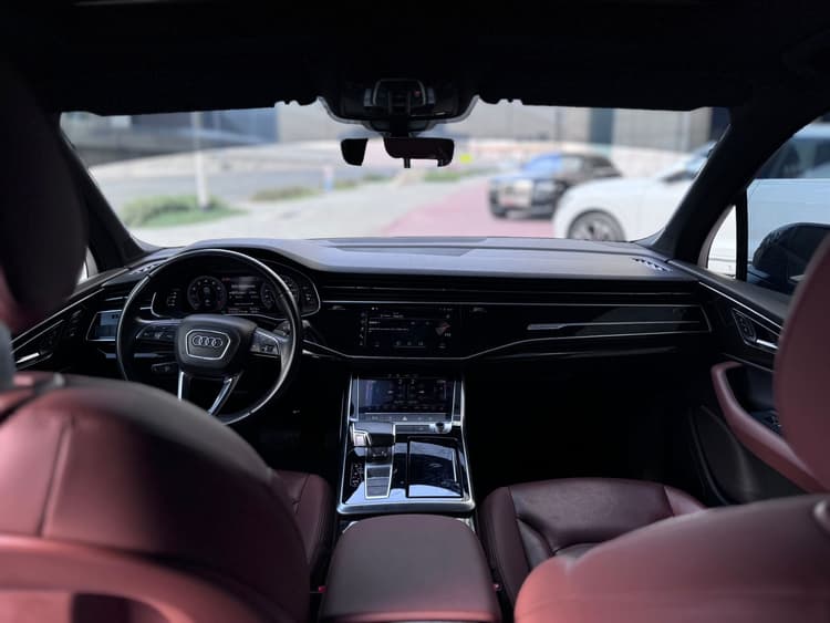 Audi Q7 2022 Rental Dubai - View 3