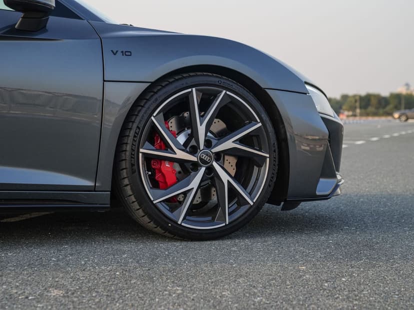 Audi R8 2023 Rental Dubai - View 3