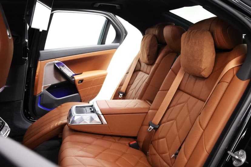 BMW 735i 2023 Rental Dubai - View 8