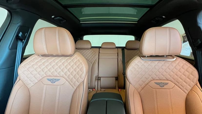 Bentley Bentayga 2023 Rental Dubai - View 6