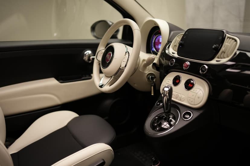 Fiat 500C 2023 Rental Dubai - View 4