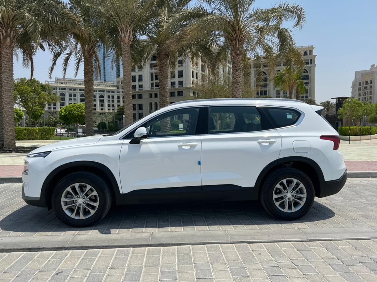 Hyundai Santa Fe 2023 huren Dubai - Detailweergave