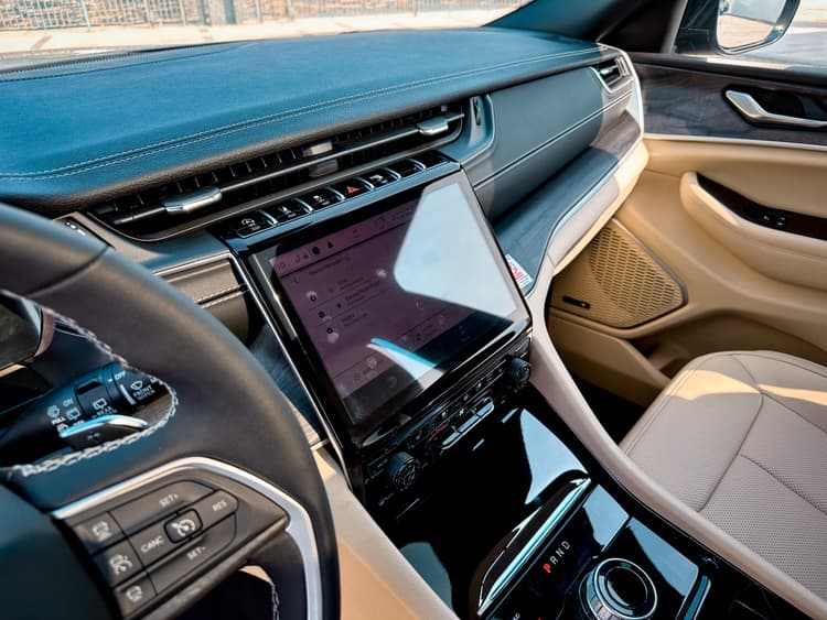 JEEP GRAND CHEROKEE 2024 Rental Dubai - View 2