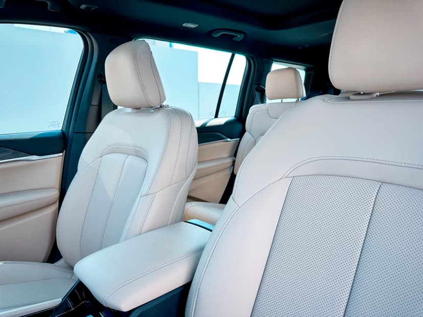 JEEP GRAND CHEROKEE 2024 Rental Dubai - View 9