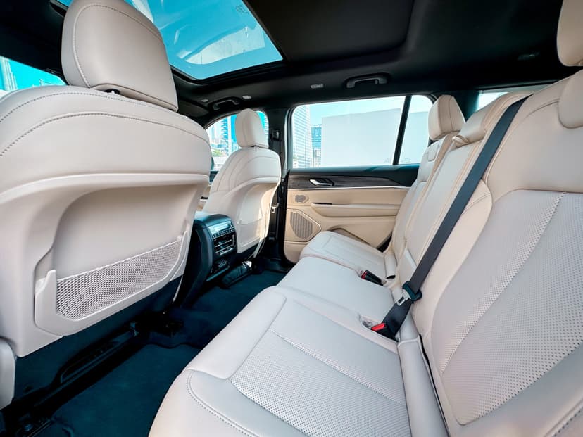 JEEP GRAND CHEROKEE 2024 Rental Dubai - View 16