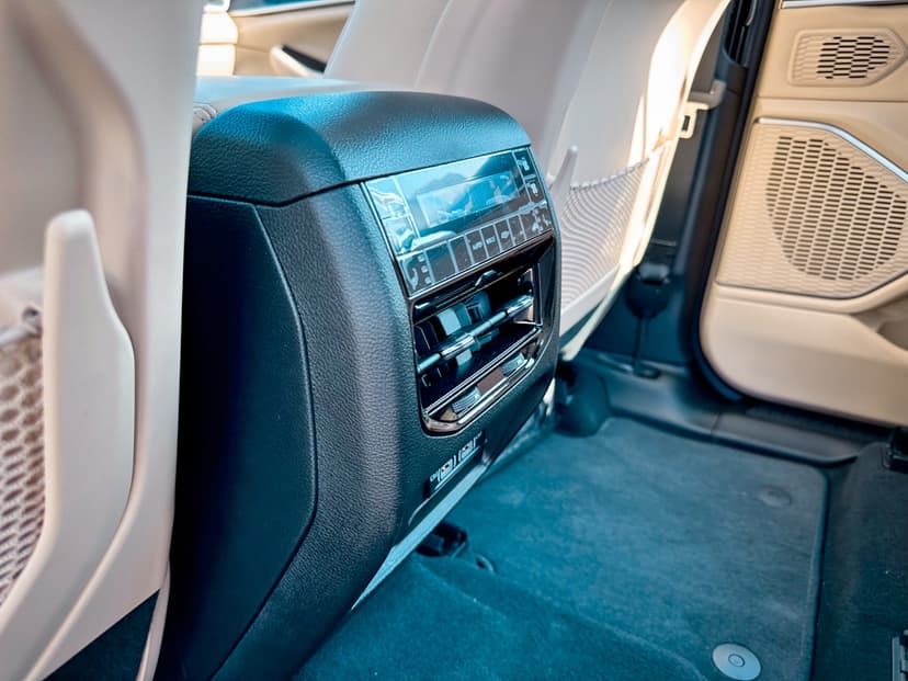 JEEP GRAND CHEROKEE 2024 Rental Dubai - View 17