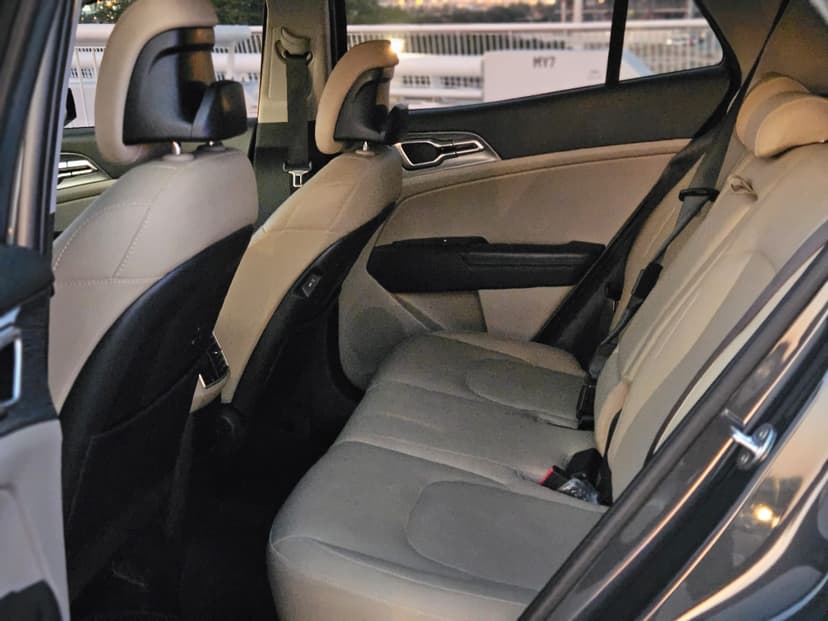 KIA Sportage 2023 Rental Dubai - View 6