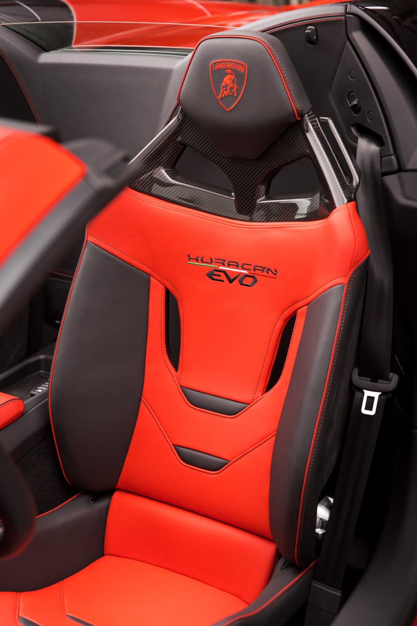 Lamborghini Hurucan Evo Spyder 2022 Rental Dubai - View 16