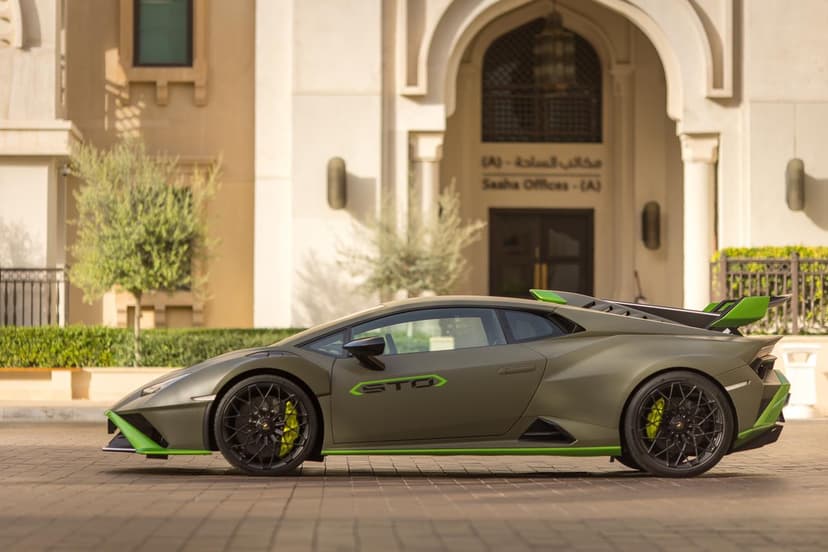 Lamborghini Hurucan STO 2023 Rental Dubai - Main View