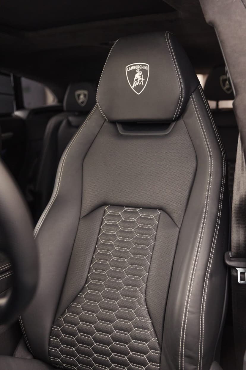 Lamborghini Urus 2023 Rental Dubai - View 7