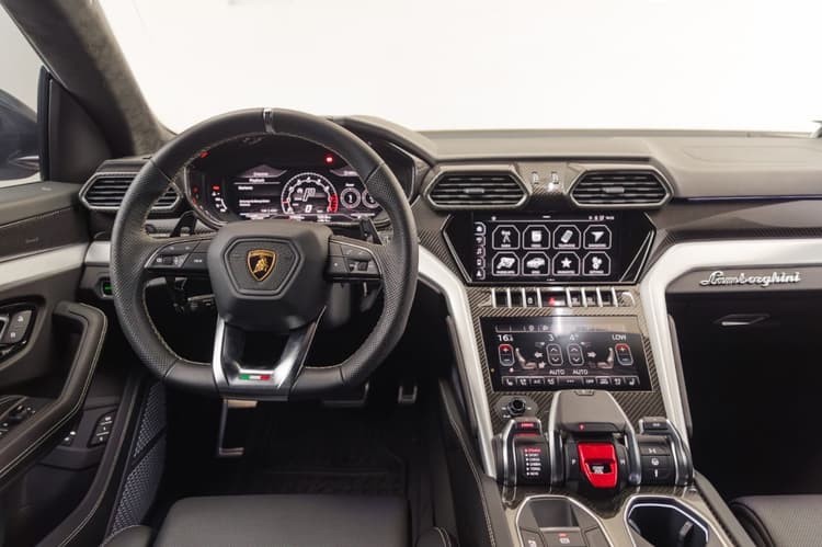 Lamborghini Urus 2023 Rental Dubai - View 5