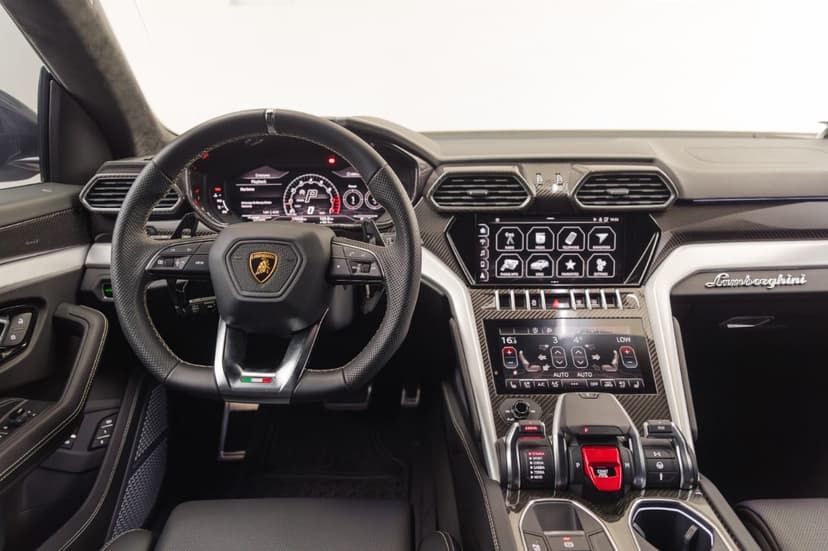 Lamborghini Urus 2023 Rental Dubai - View 5