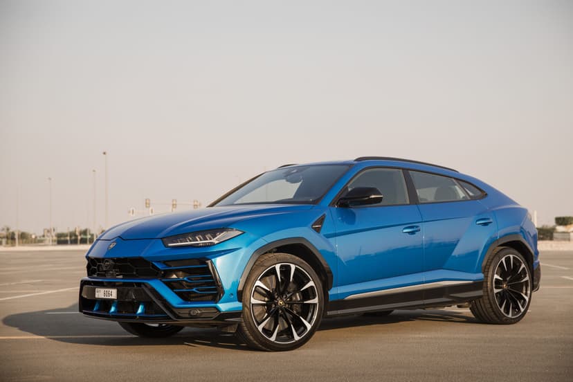 Lamborghini urus 2022 Rental Dubai - View 3