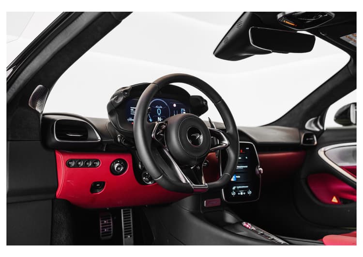 Mclaren Artura 2024 Rental Dubai - View 4