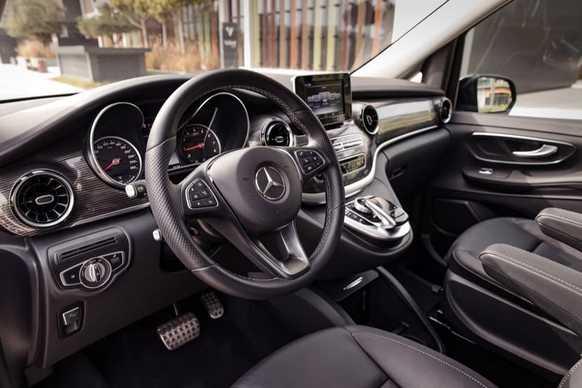 Mercedes Benz Viano 2021 Rental Dubai - View 6