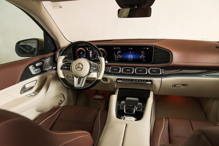 Mercedes GLS600 Maybach 2023 Rental Dubai - View 5