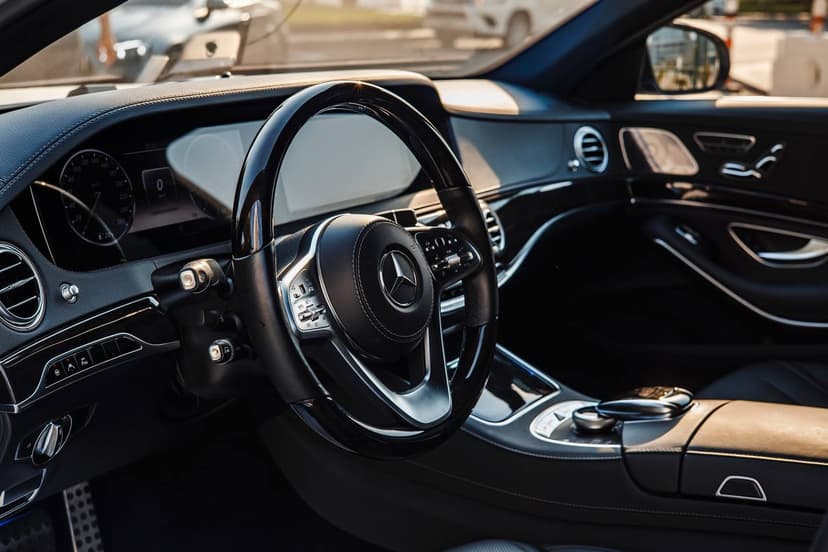 Mercedes S550 Maybach Rental Dubai - View 6