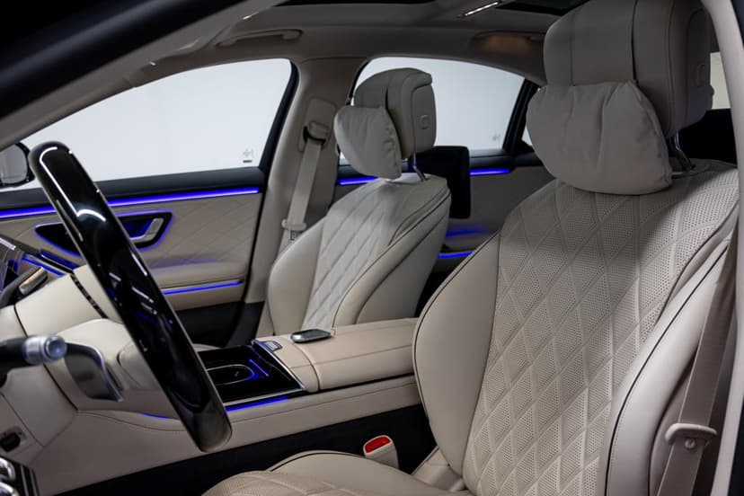 Mercedes-Benz S-500 2023 Rental Dubai - View 10