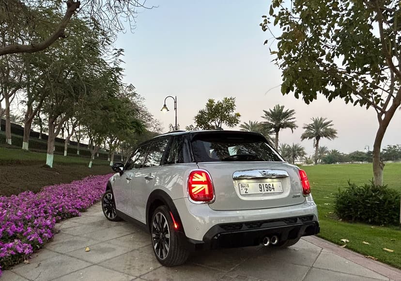 Mini cooper F55 2021 Rental Dubai - View 2