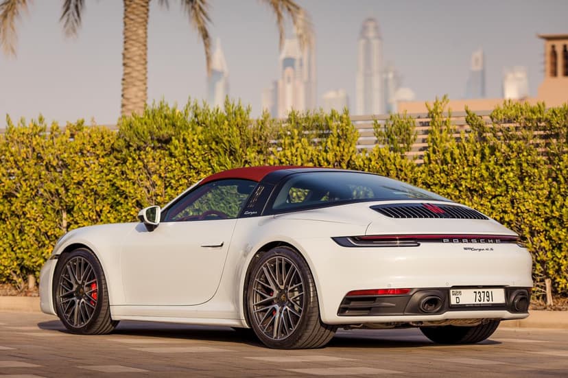 Porsche 911 Targa 4s 2022 Rental Dubai - View 3