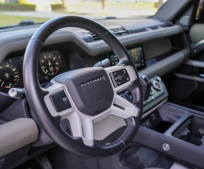 Range Rover Defender 2020 Rental Dubai - View 8