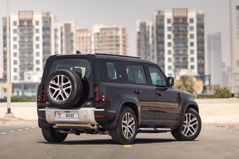 Range Rover Defender 2023 Rental Dubai - View 4