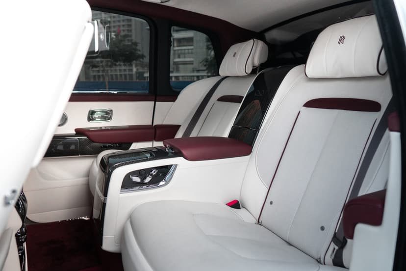 Rolls Royce Cullinan 2023 Rental Dubai - View 6