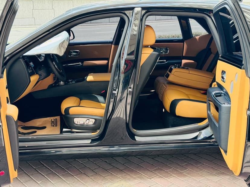 Rolls Royce Ghost 2018 Rental Dubai - View 2