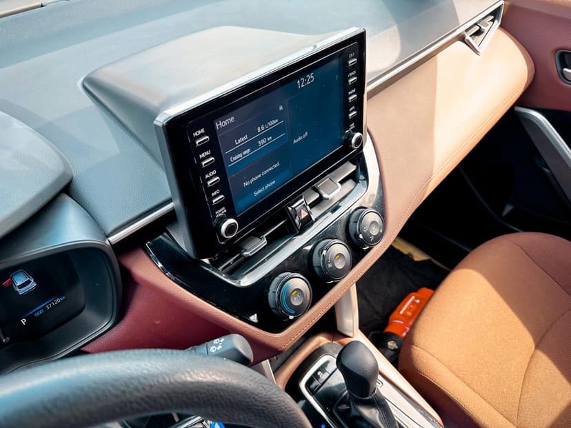 TOYOTA COROLLA CROSS 2024 Rental Dubai - View 4