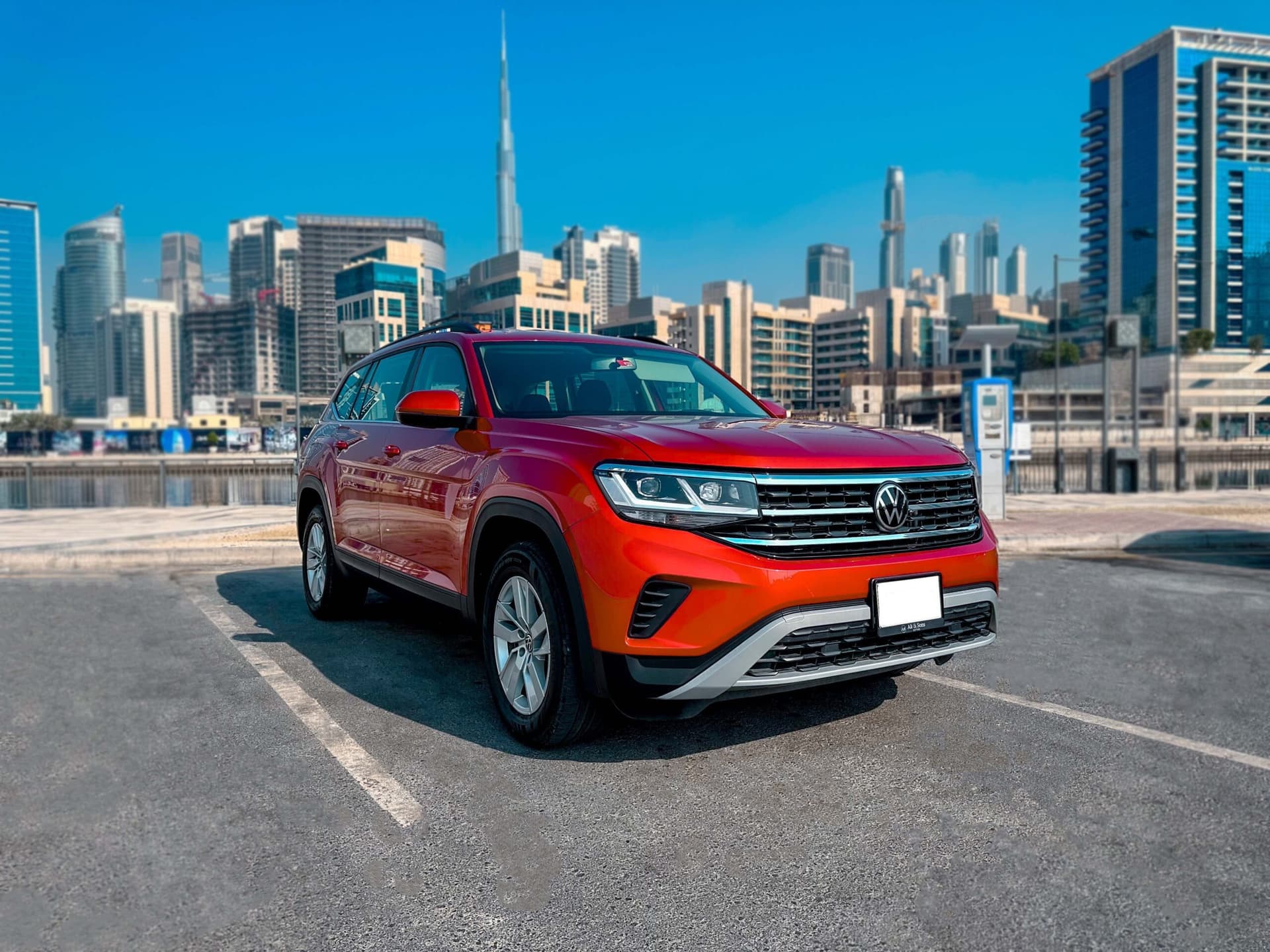 VOLKSWAGEN TERAMONT 2022 Rental Dubai - Main View