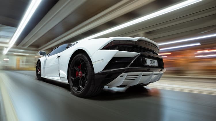 Rent LAMBORGHI HURACAN (2022) in UAE