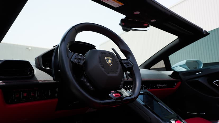 Rent LAMBORGHI HURACAN (2022) in UAE