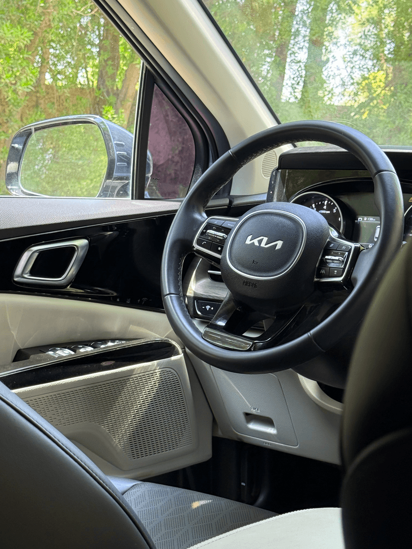 KIA Carnival 2024 Rental Dubai - View 8