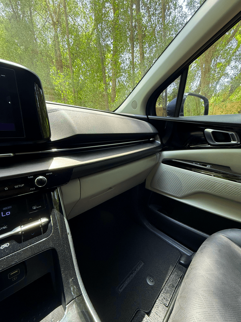KIA Carnival 2024 Rental Dubai - View 10