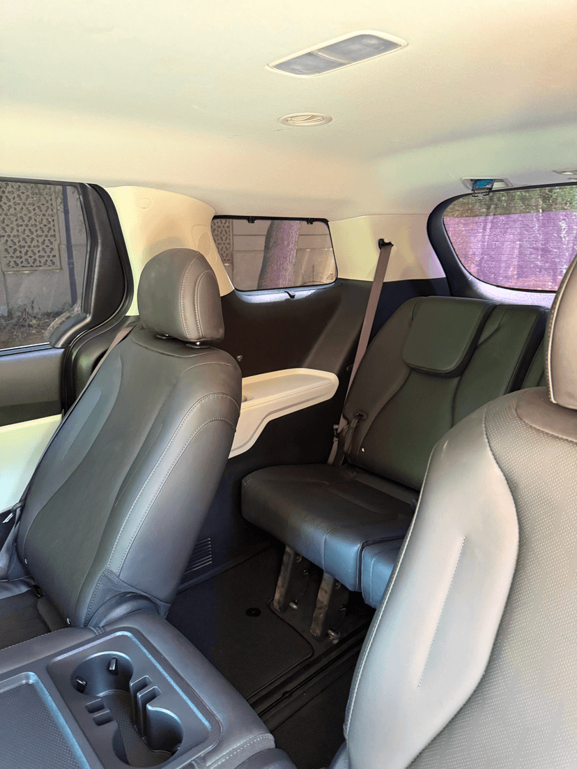KIA Carnival 2024 Rental Dubai - View 13