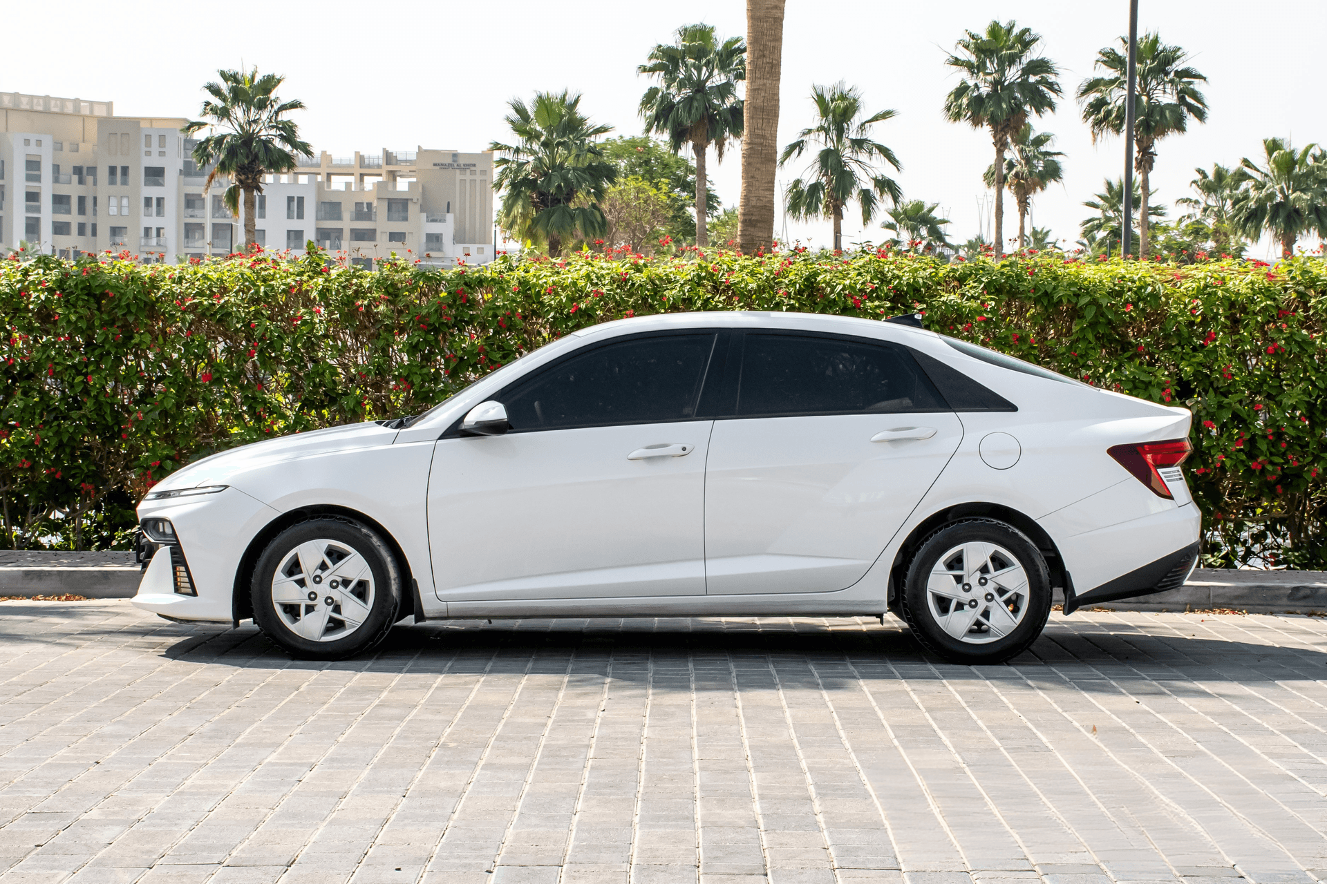 Hyundai Accent 2026 mieten in Dubai - Frontansicht