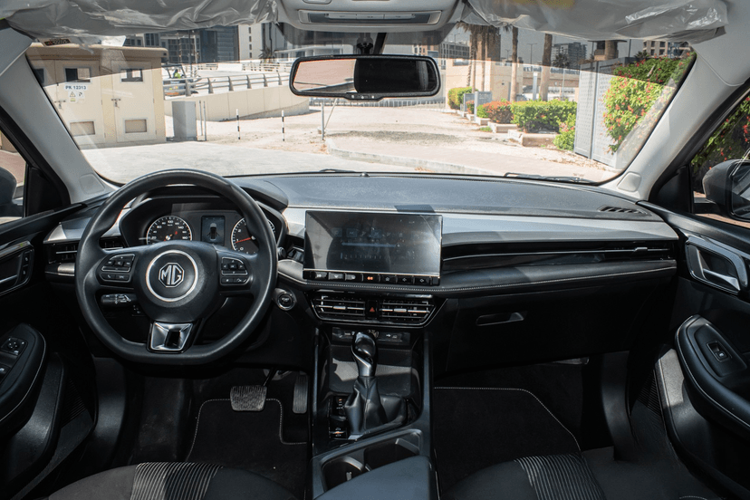 MG MG5 2025 mieten in Dubai - Ansicht 12
