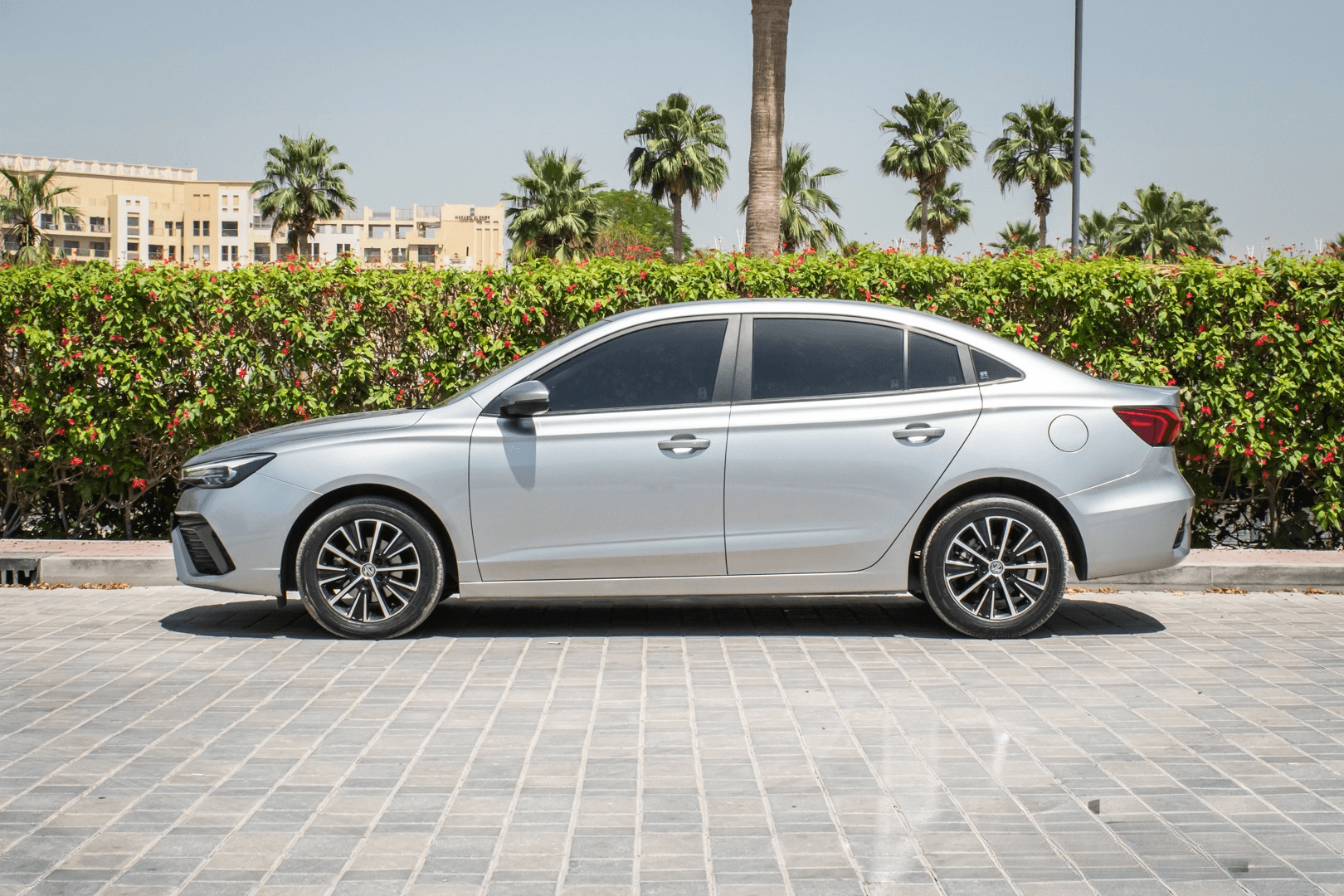 MG MG5 2025 mieten in Dubai - Detailansicht