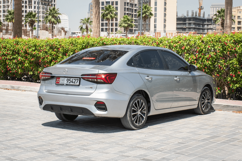 MG MG5 2025 mieten in Dubai - Ansicht 7