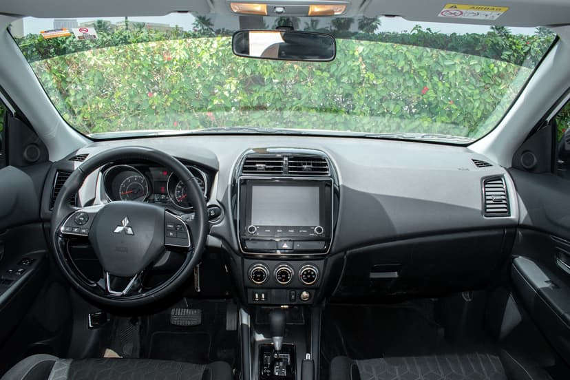 Mitsubishi ASX 2024 mieten in Dubai - Ansicht 9
