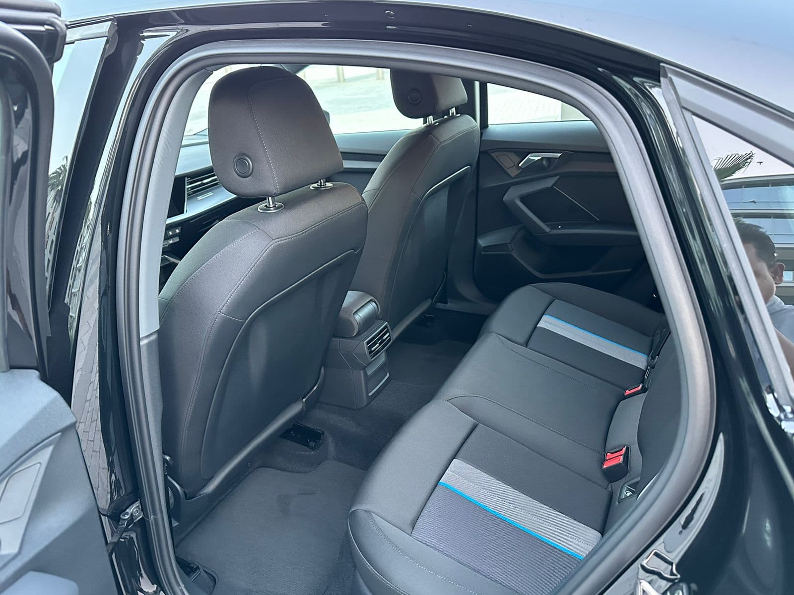 Audi A3 2024 huren Dubai - Detailweergave
