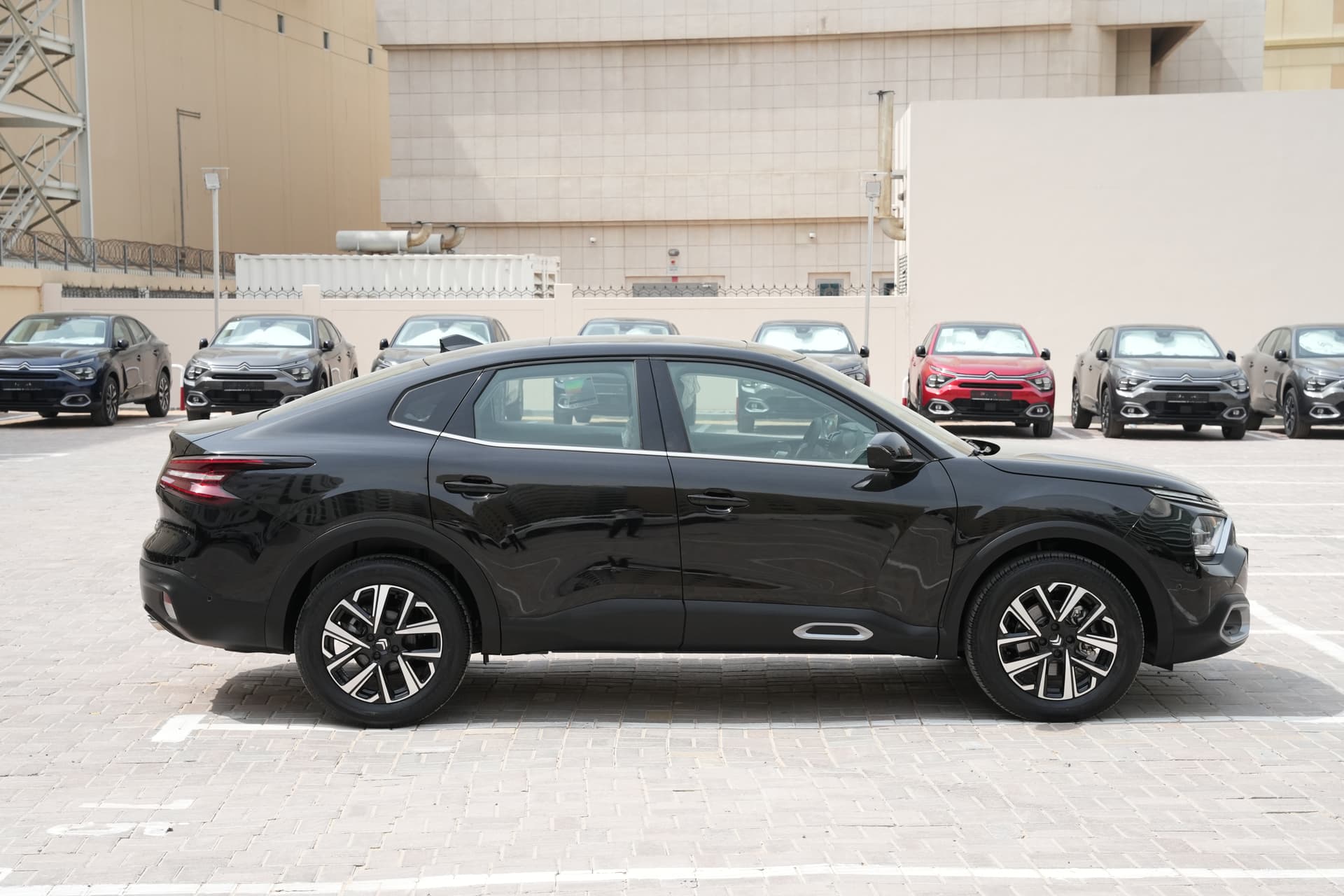 Citroen C4 X 2025 huren Dubai - Detailweergave
