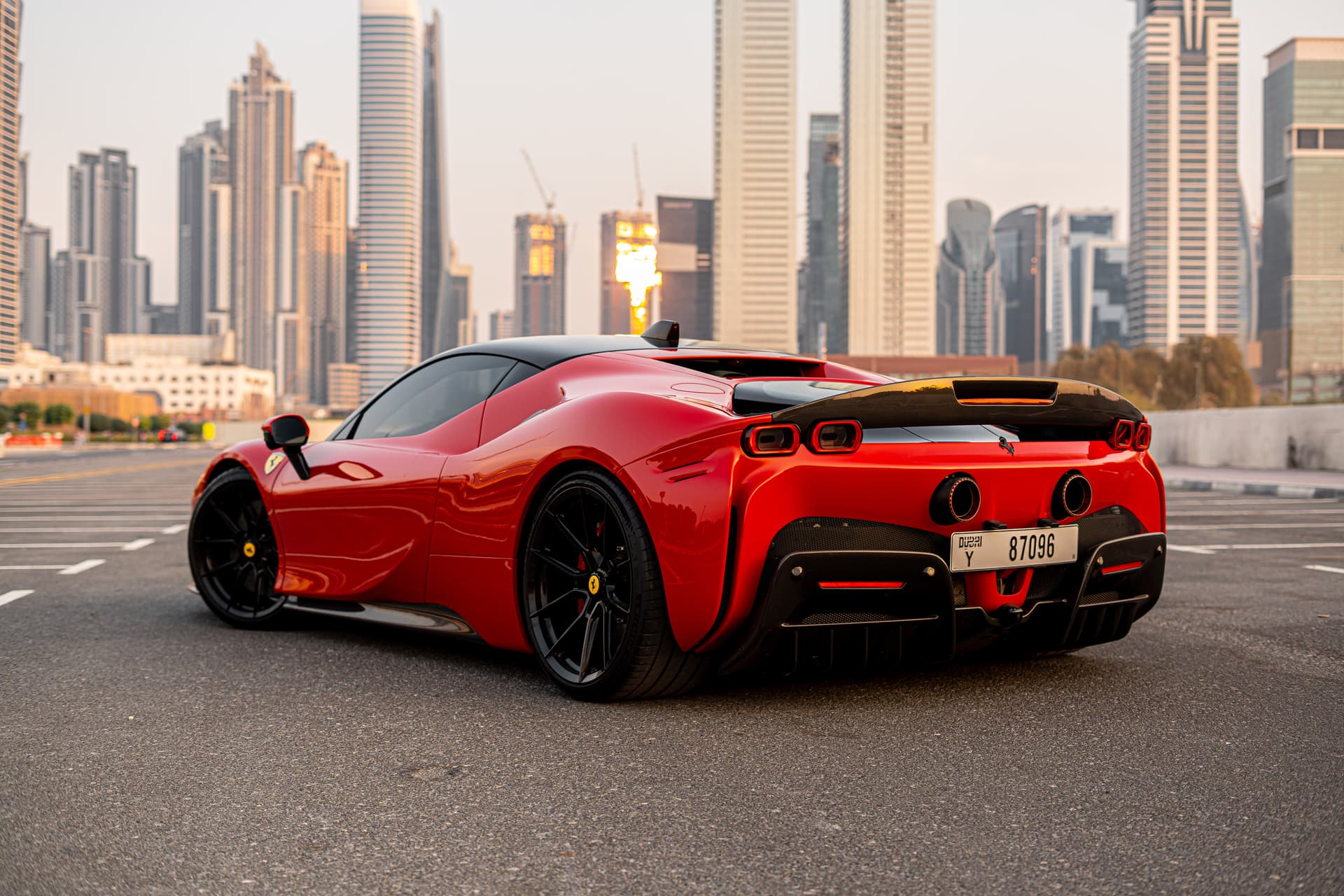 Ferrari SF90 Stradale 2024 huren Dubai - Detailweergave