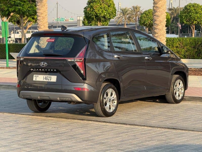Hyundai Stargazer Rental Dubai - View 3