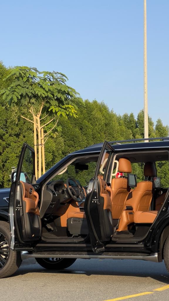 INFINITI QX80 Rental Dubai - View 11